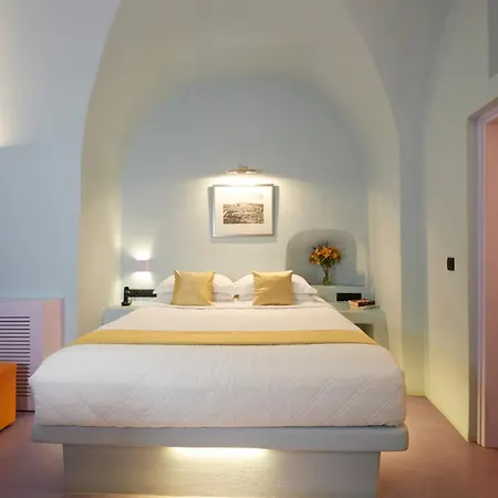 Caldera's Bliss * Fira (Santorini)