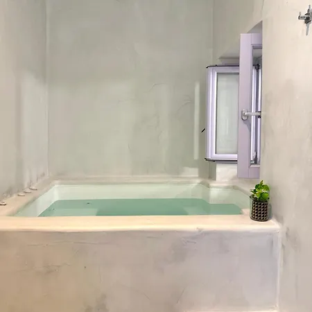 Caldera's Bliss * Fira (Santorini)